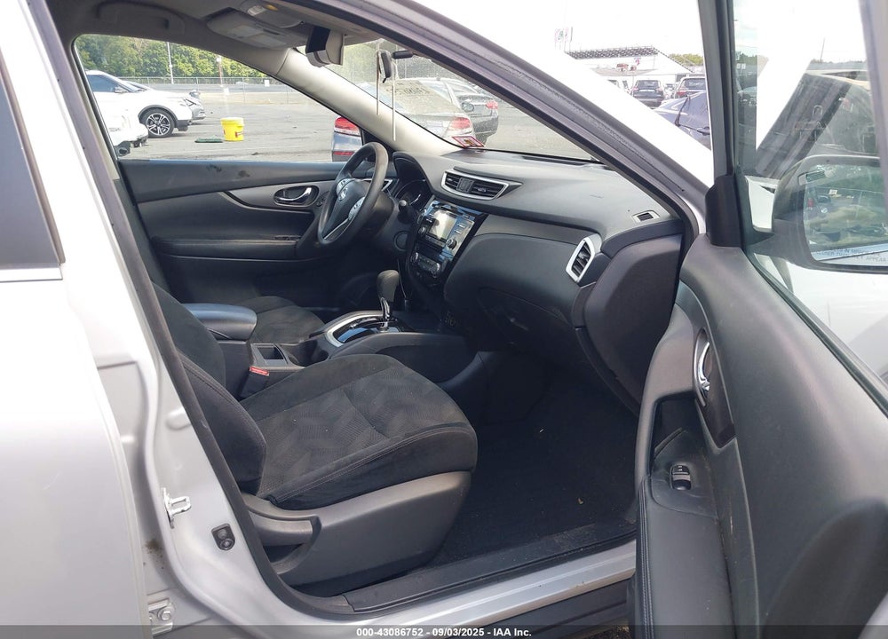 2015 NISSAN ROGUE SV VIN: 5N1AT2MV0FC914801