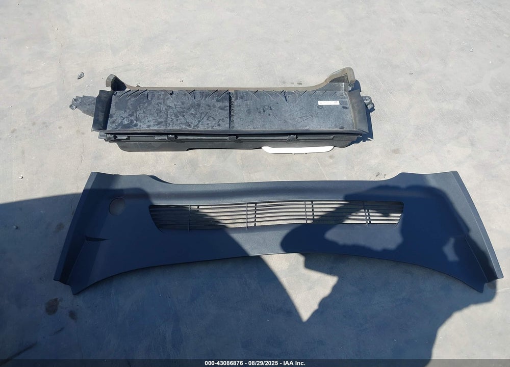 2023 TESLA MODEL Y VIN: 7SAYGDEF3PF968983