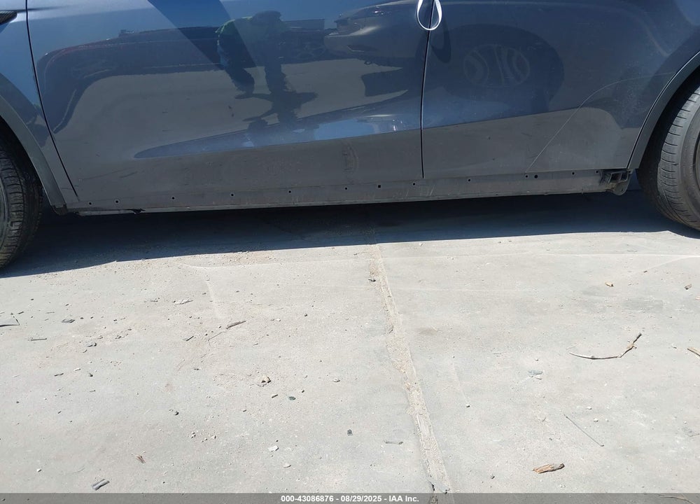 2023 TESLA MODEL Y VIN: 7SAYGDEF3PF968983