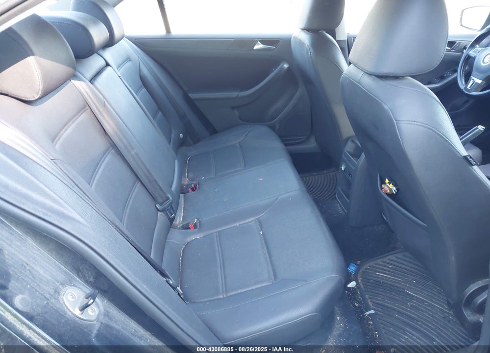 2011 VOLKSWAGEN JETTA 2.5L SE VIN: 3VWDZ7AJ6BM329760