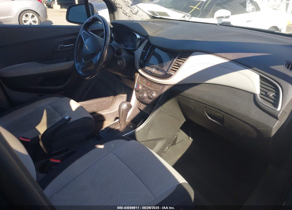 2018 CHEVROLET TRAX LT VIN: 3GNCJLSB1JL283398