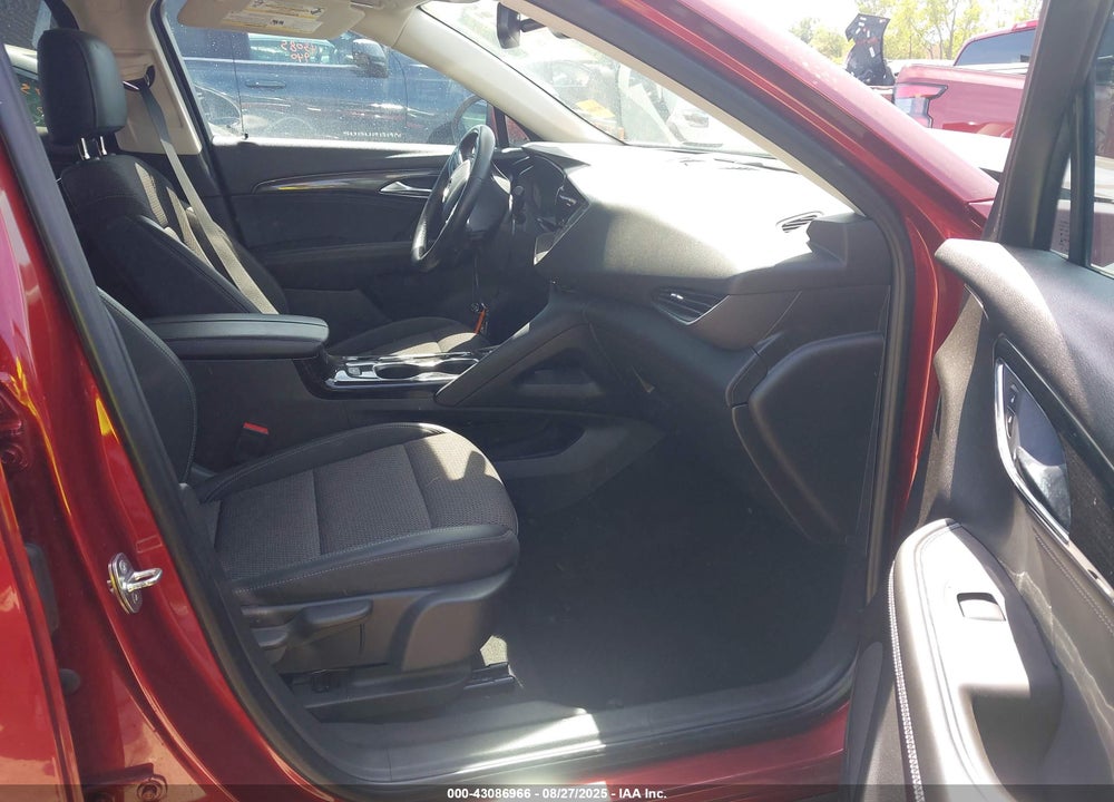 2022 BUICK ENVISION VIN: LRBAZLR44ND162388
