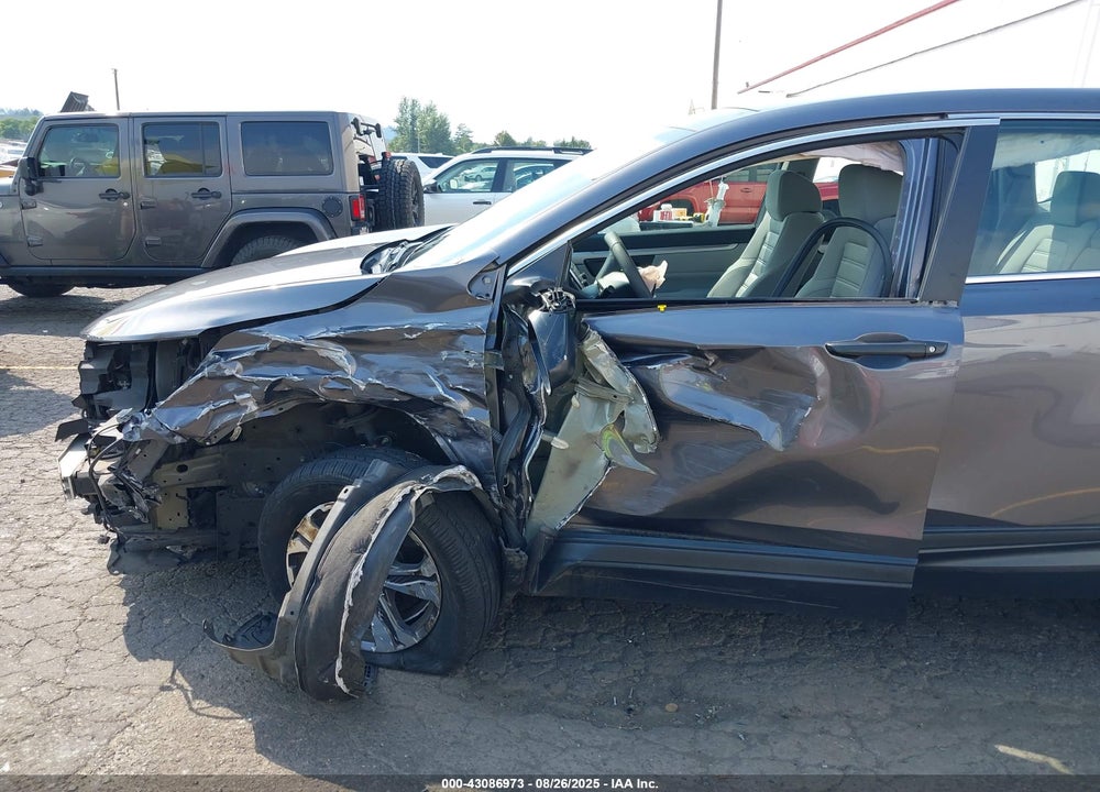 2017 HONDA CR-V LX VIN: 2HKRW6H38HH204440