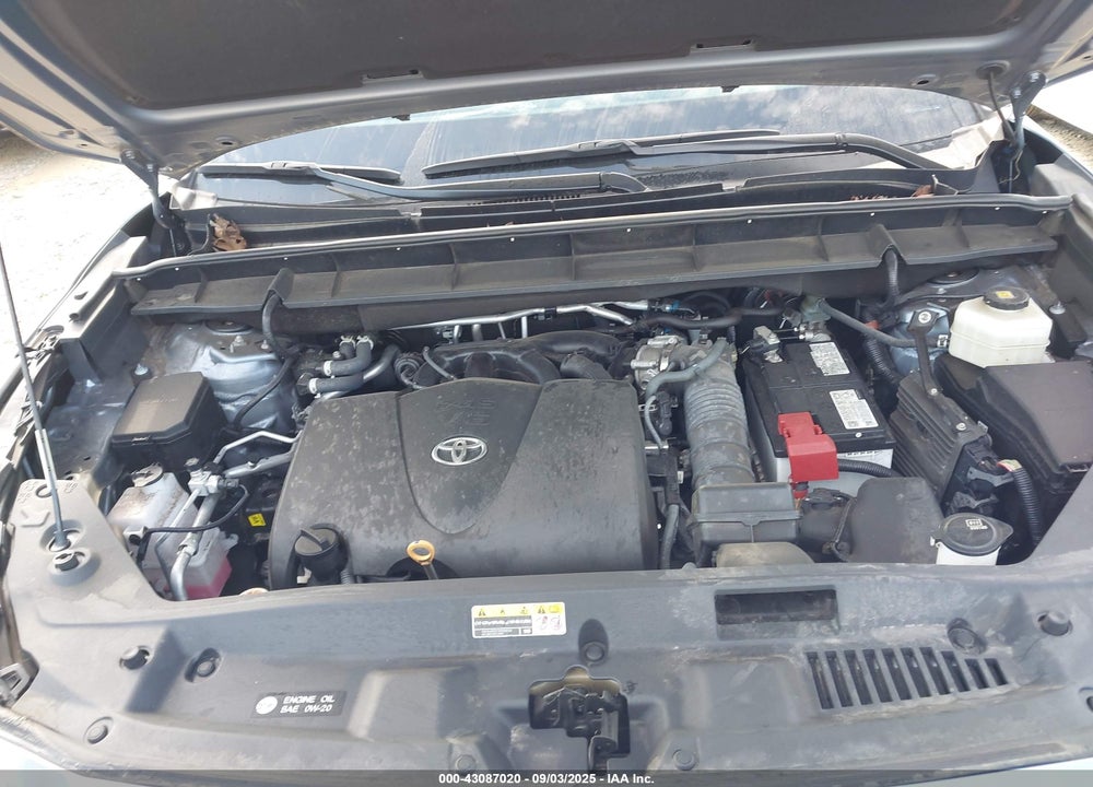 2022 TOYOTA HIGHLANDER XLE VIN: 5TDGZRBHXNS195928