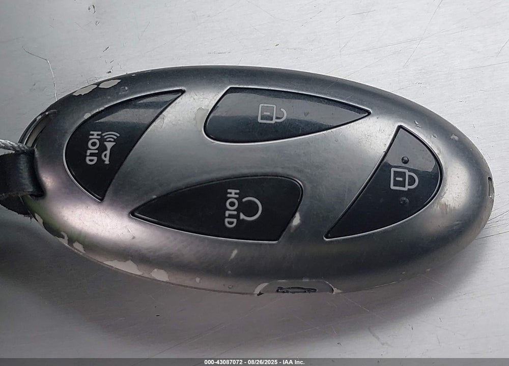 2024 HYUNDAI ELANTRA HYBRID VIN: KMHLM4DJ2RU097246
