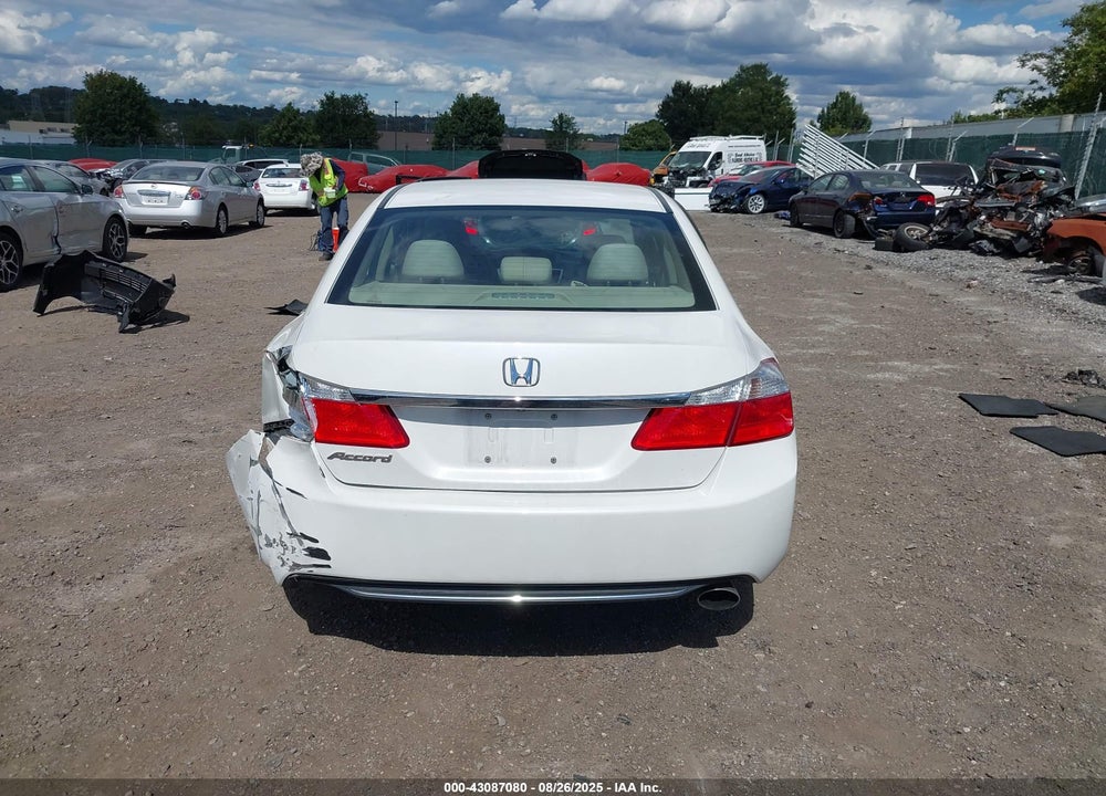 2015 HONDA ACCORD VIN: 1HGCR2F33FA205896