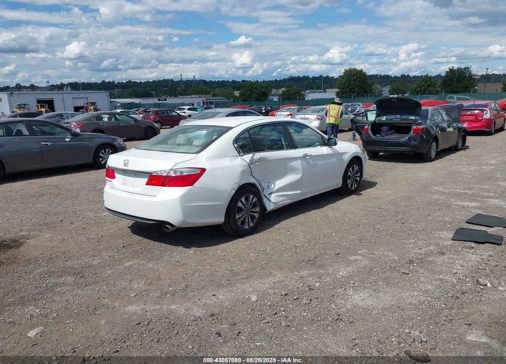 2015 HONDA ACCORD VIN: 1HGCR2F33FA205896