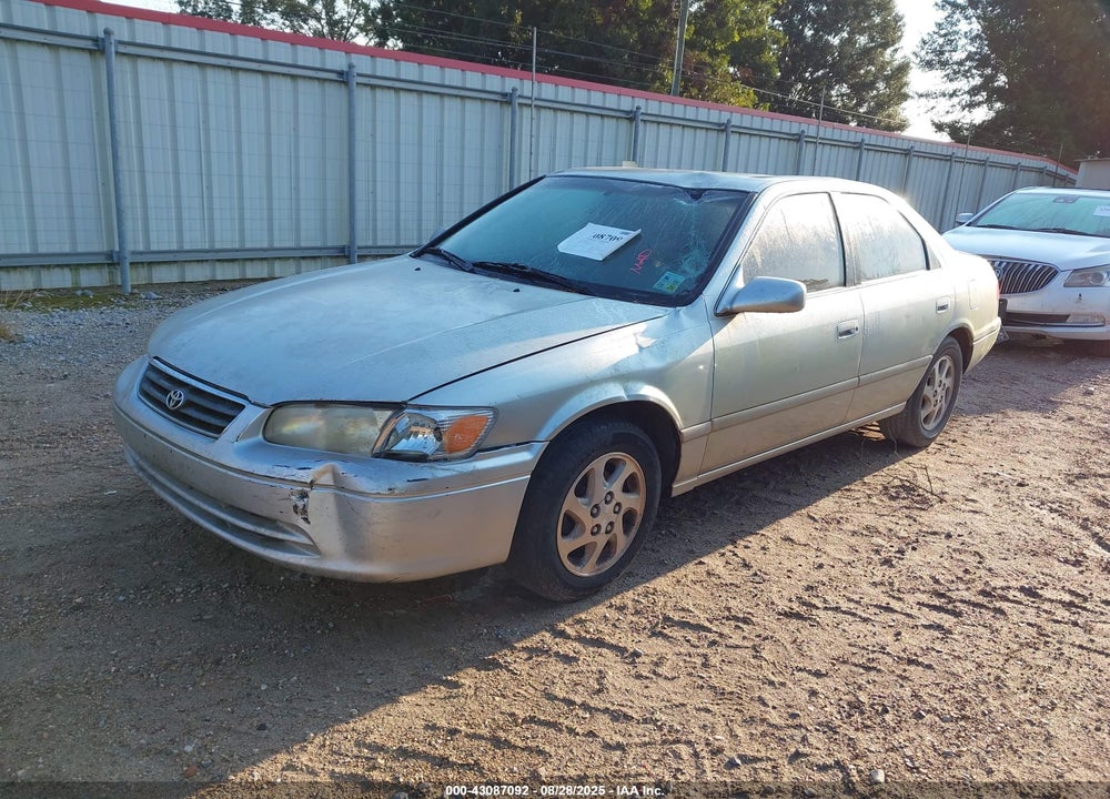 2000 TOYOTA CAMRY LE VIN: JT2BG22K5Y0416841