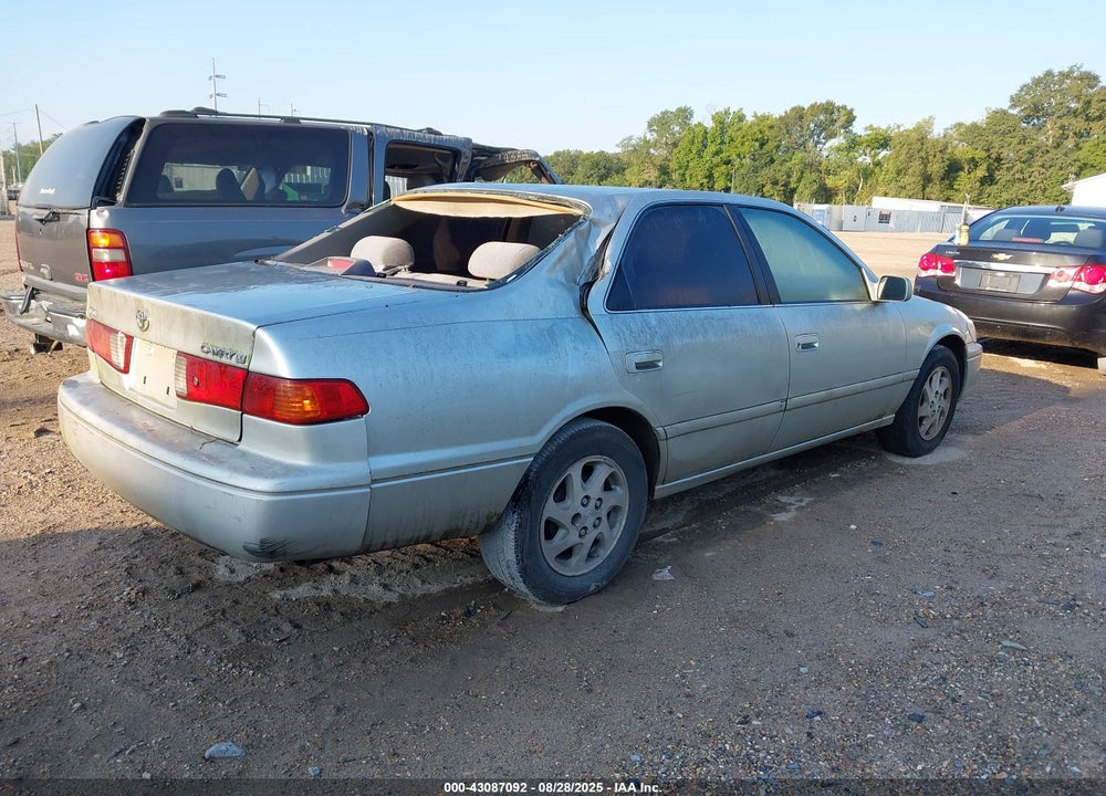 2000 TOYOTA CAMRY LE VIN: JT2BG22K5Y0416841