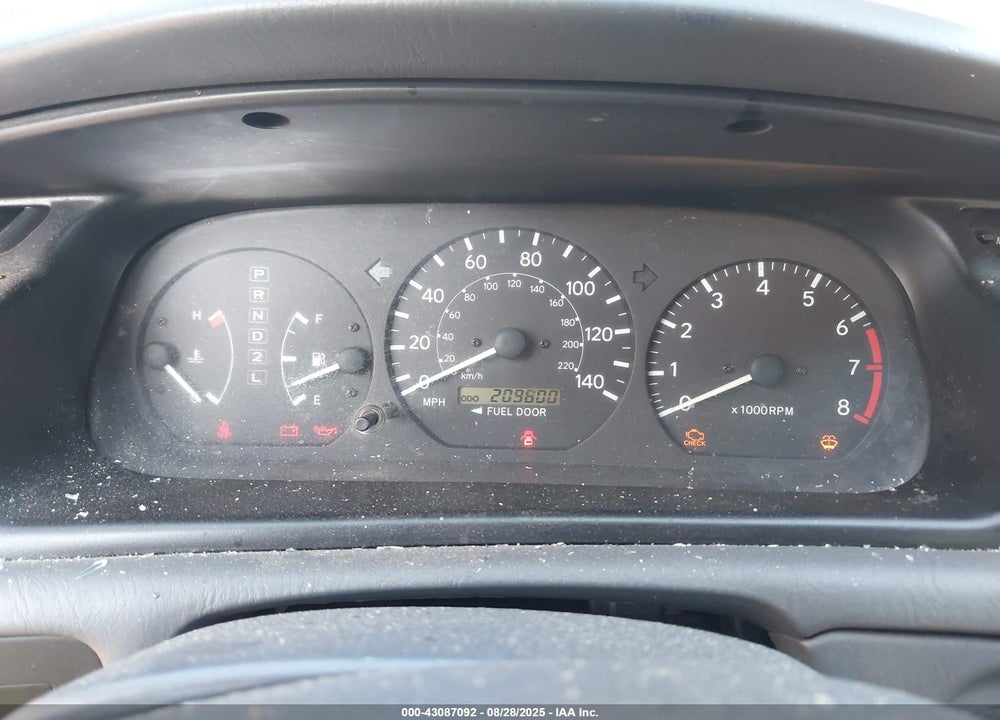 2000 TOYOTA CAMRY LE VIN: JT2BG22K5Y0416841