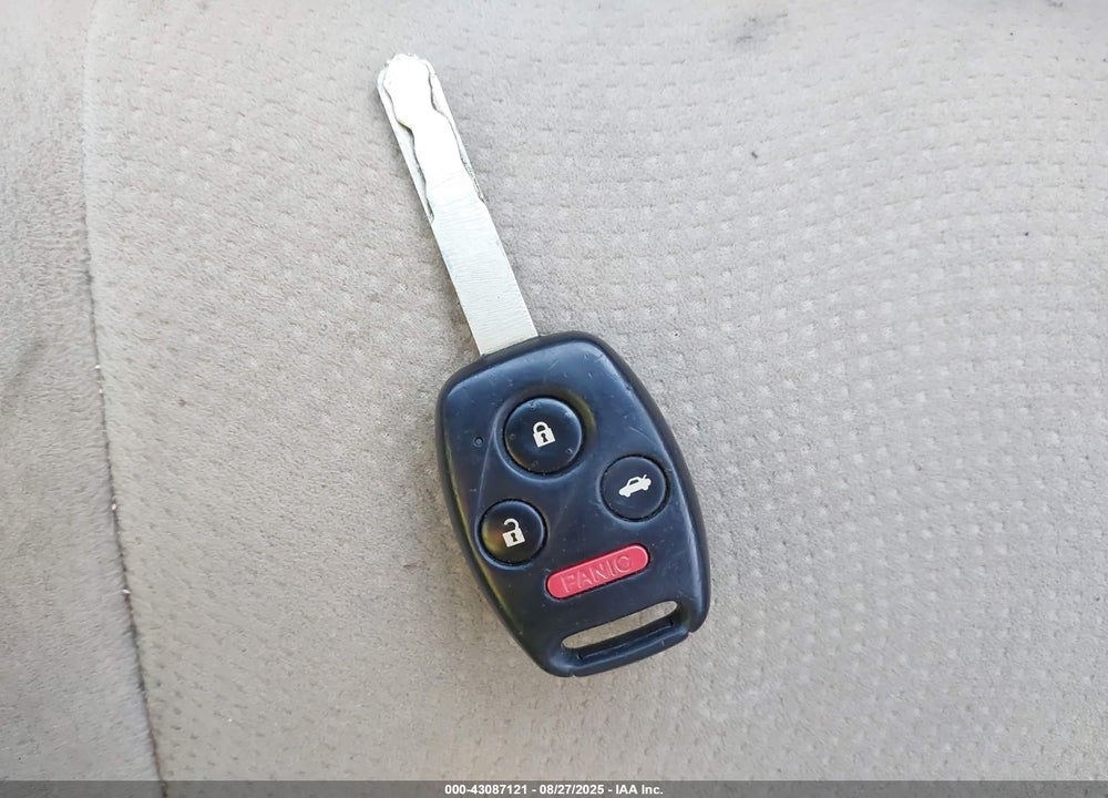 2008 HONDA ACCORD VIN: 1HGCP26768A118537