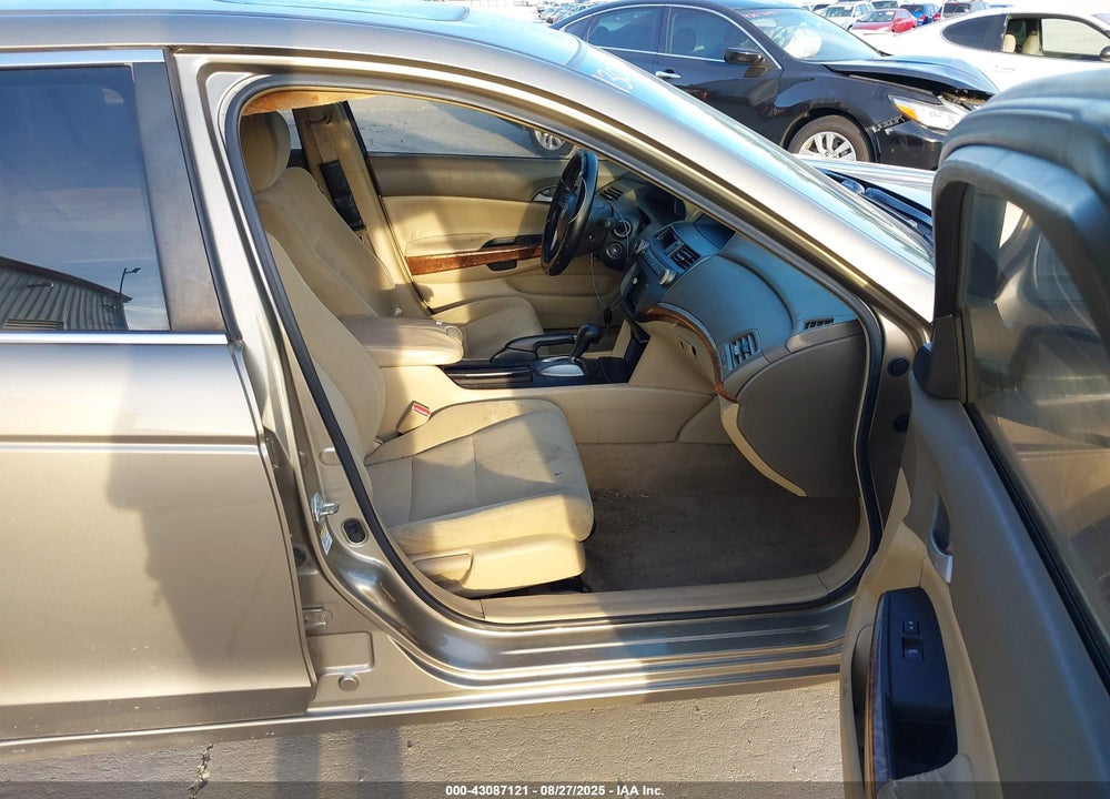 2008 HONDA ACCORD VIN: 1HGCP26768A118537