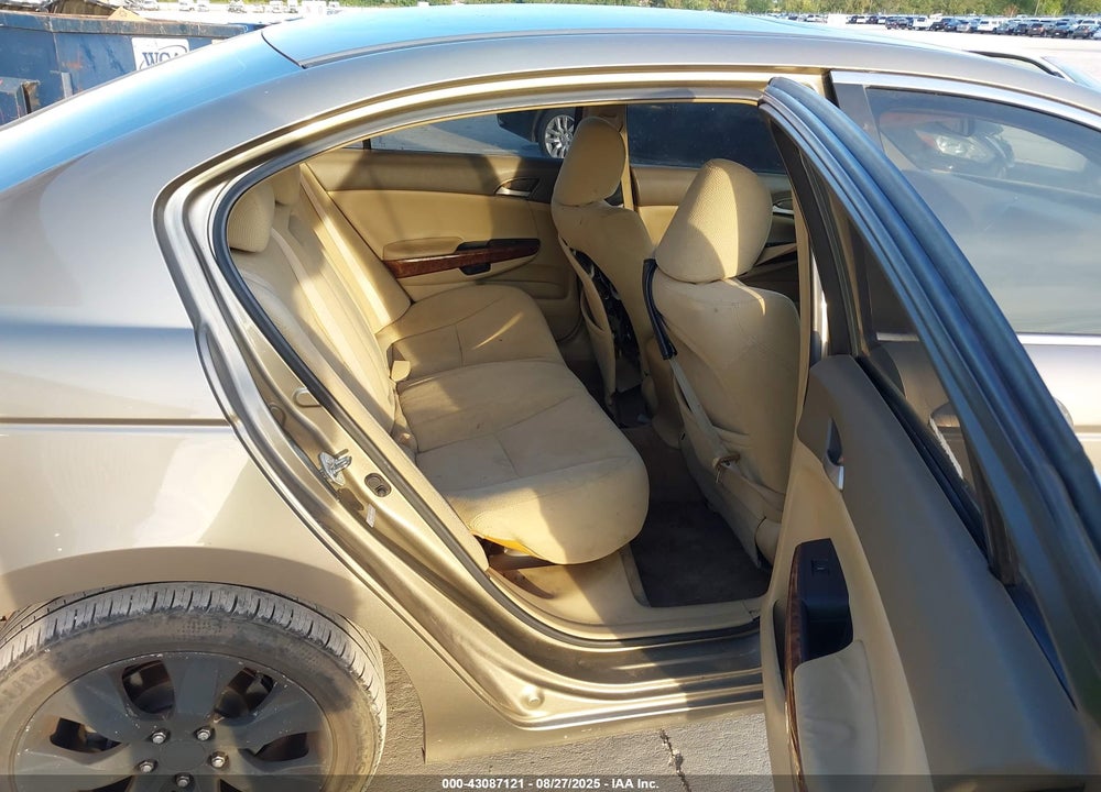 2008 HONDA ACCORD VIN: 1HGCP26768A118537