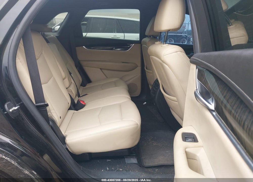 2017 CADILLAC XT5 VIN: 1GYKNARS6HZ289570