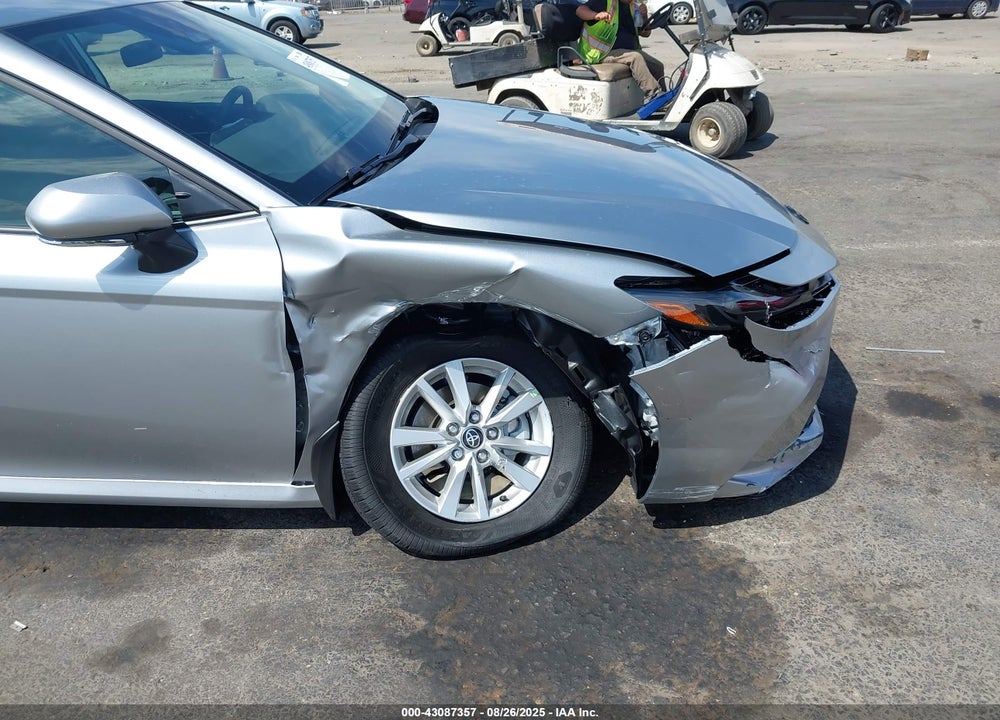 2025 TOYOTA CAMRY LE VIN: 4T1DAACK5SU194176