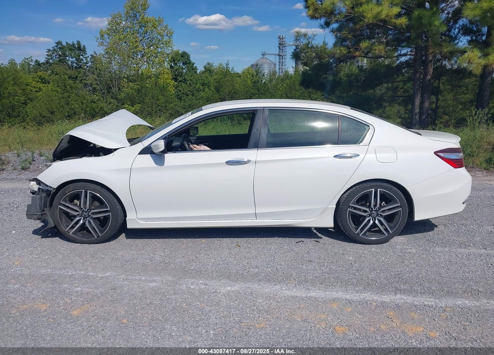 2017 HONDA ACCORD VIN: 1HGCR2F54HA039831