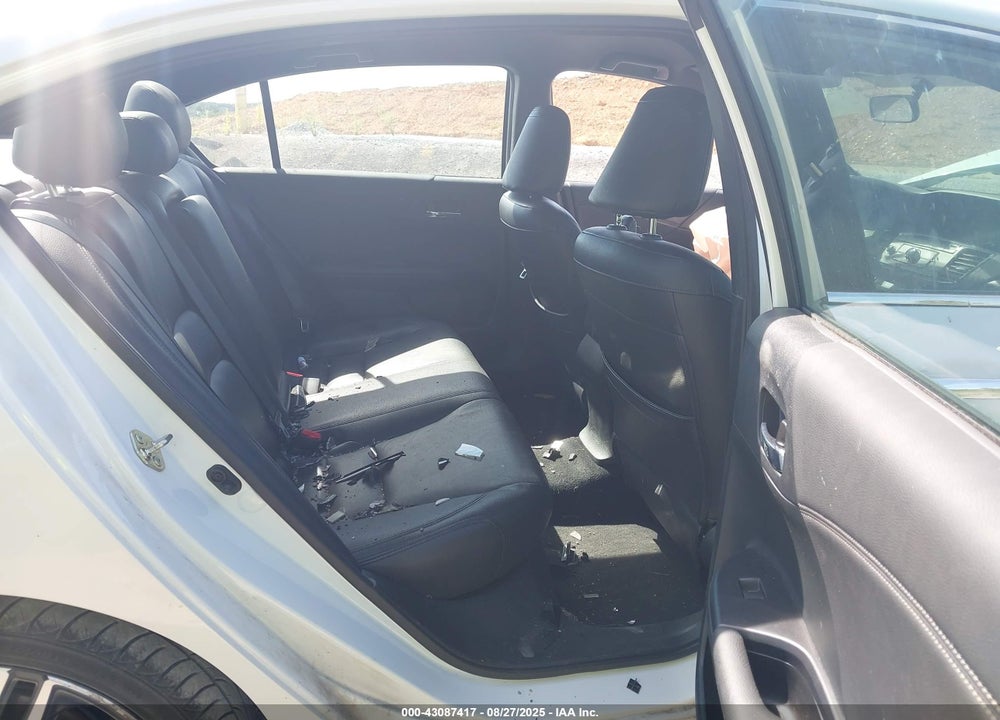 2017 HONDA ACCORD VIN: 1HGCR2F54HA039831
