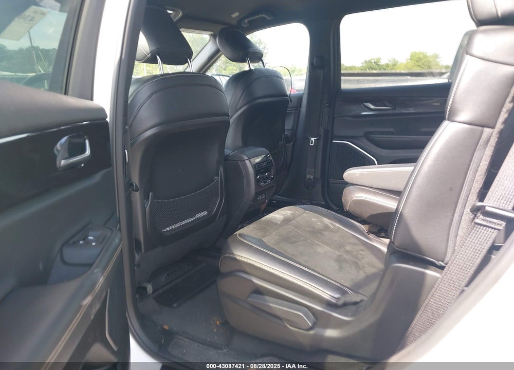 2022 JEEP GRAND CHEROKEE L VIN: 1C4RJJAG3N8528744