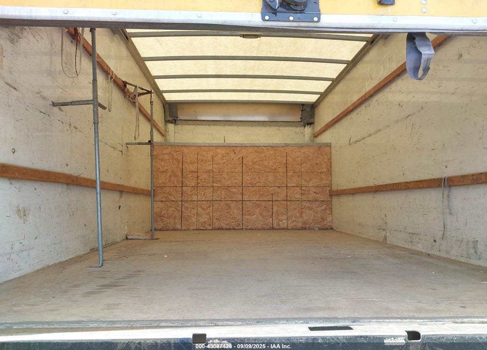 2014 GMC SAVANA CUTAWAY 3500 VIN: 1GD374CG4E1907565