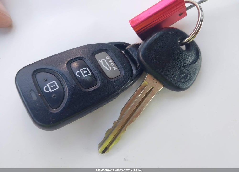 2019 HYUNDAI ELANTRA SE VIN: 5NPD74LF4KH461146