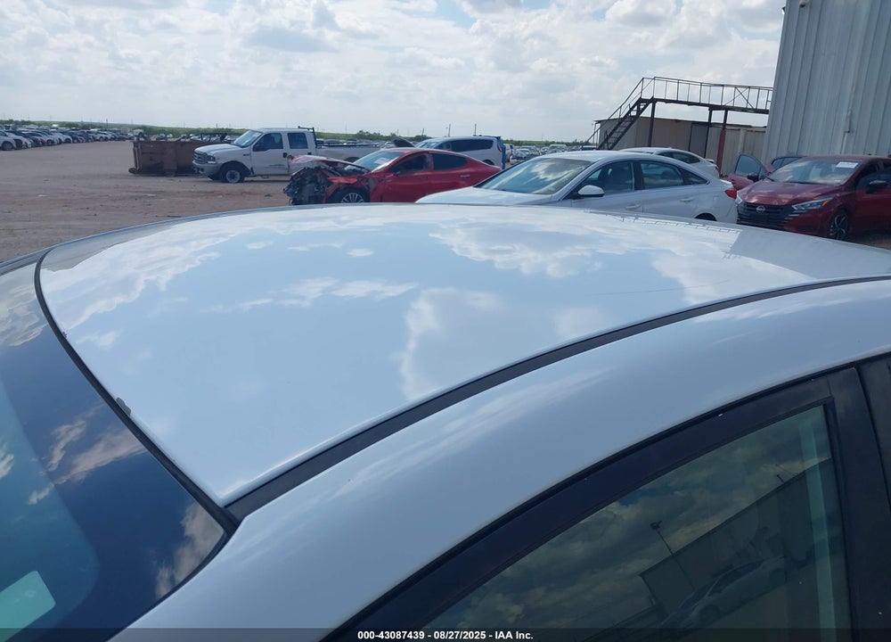 2019 HYUNDAI ELANTRA SE VIN: 5NPD74LF4KH461146