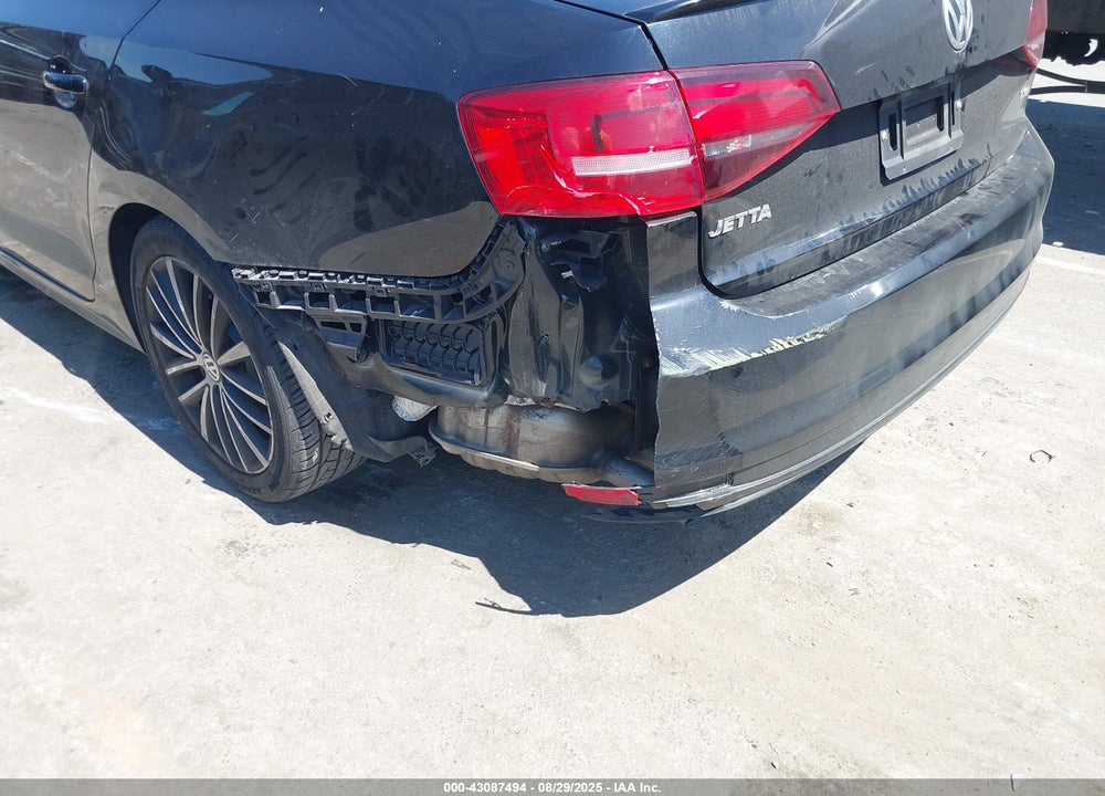 2016 VOLKSWAGEN JETTA VIN: 3VWD17AJ3GM299468