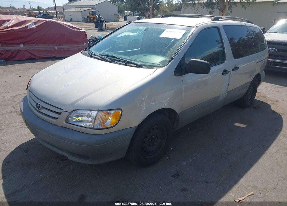 2002 TOYOTA SIENNA CE VIN: 4T3ZF19C32U477027