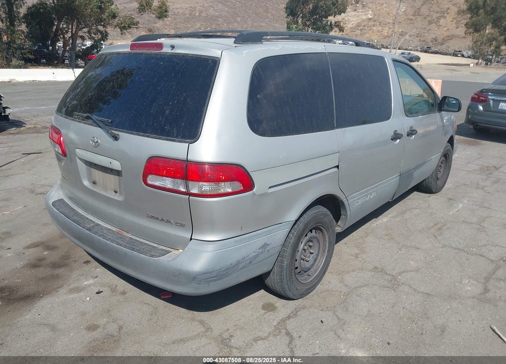 2002 TOYOTA SIENNA CE VIN: 4T3ZF19C32U477027