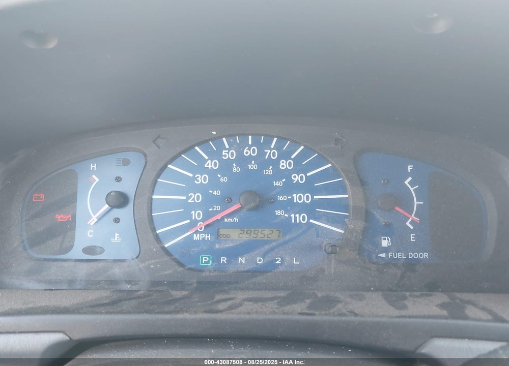 2002 TOYOTA SIENNA CE VIN: 4T3ZF19C32U477027