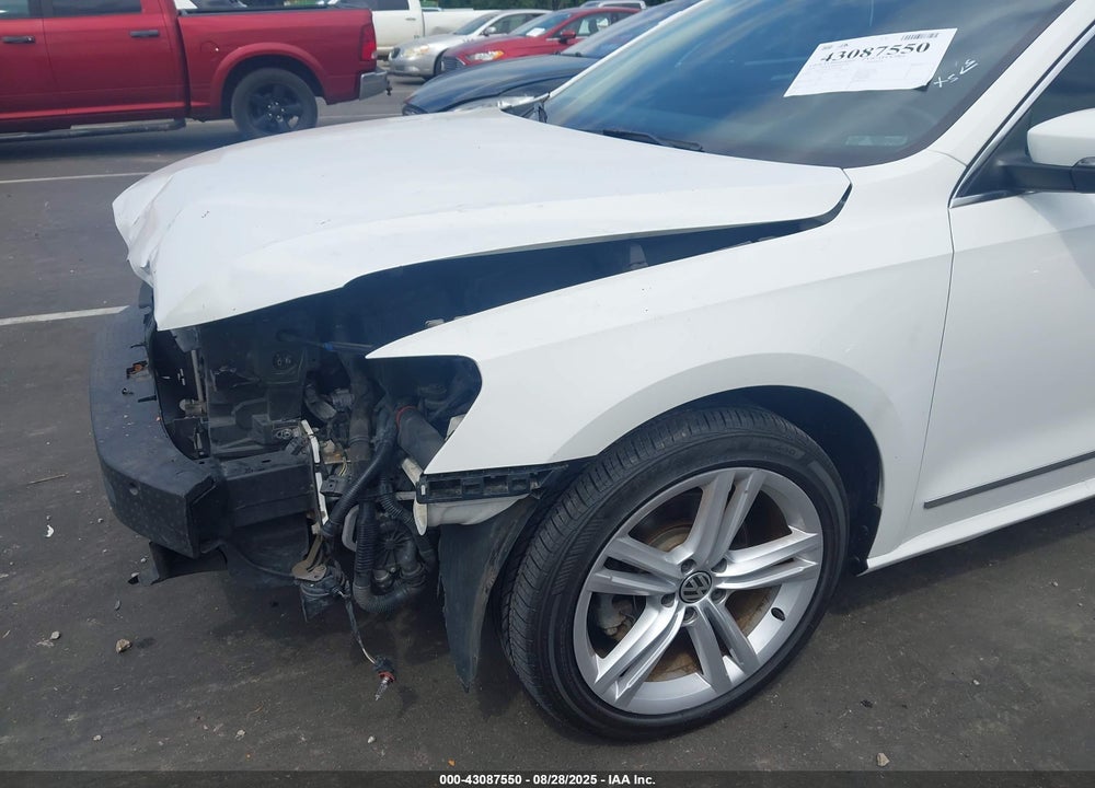 2014 VOLKSWAGEN PASSAT VIN: 1VWCT7A34EC105794
