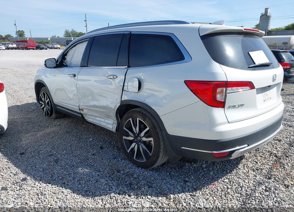 2022 HONDA PILOT VIN: 5FNYF5H68NB028502