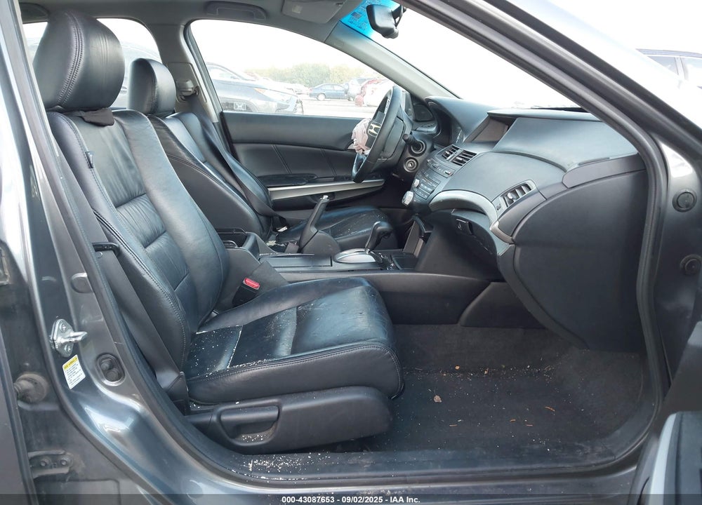 2009 HONDA ACCORD VIN: 1HGCP26839A052572