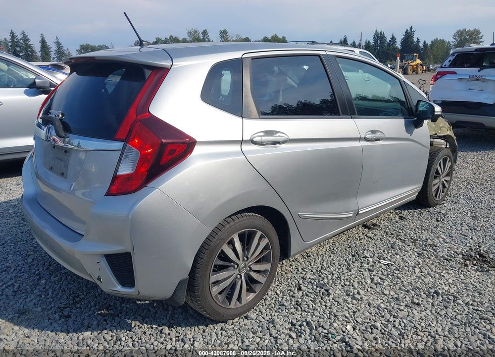 2015 HONDA FIT VIN: 3HGGK5H89FM745708