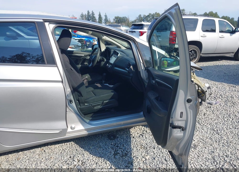 2015 HONDA FIT VIN: 3HGGK5H89FM745708