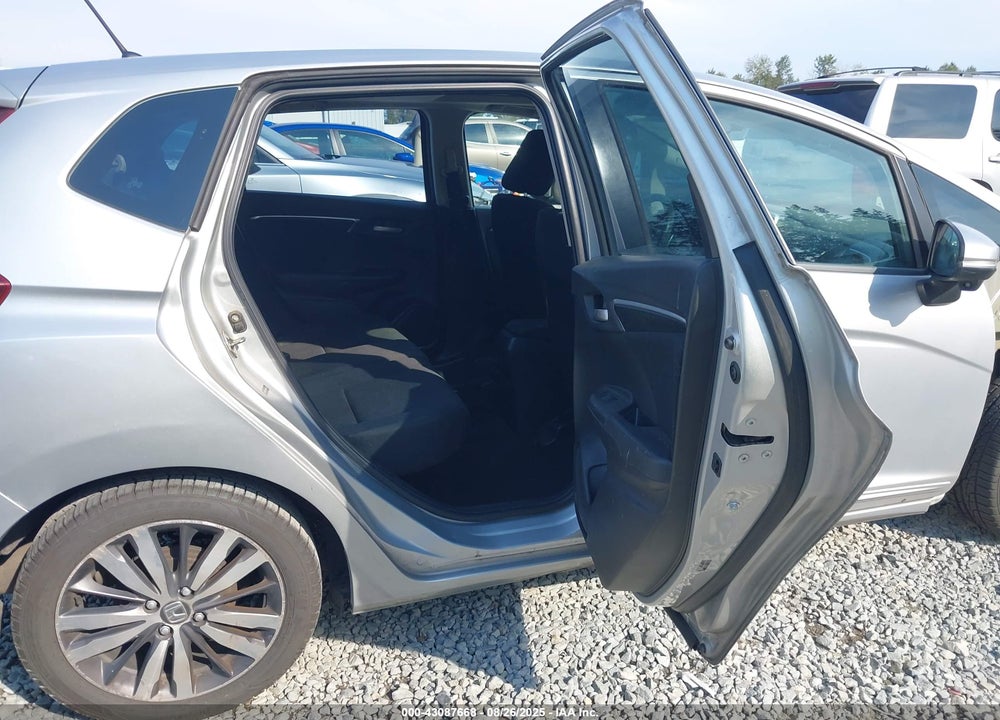 2015 HONDA FIT VIN: 3HGGK5H89FM745708