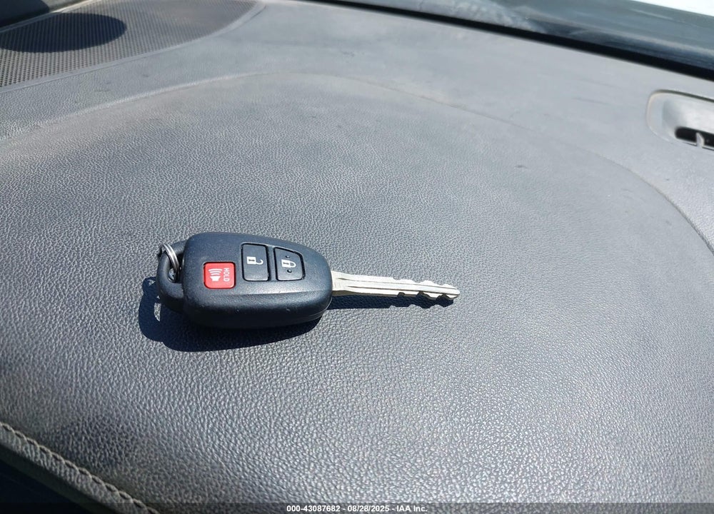2017 TOYOTA RAV4 VIN: 2T3ZFREV4HW317172