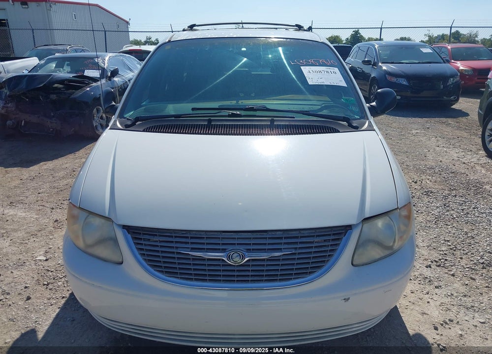 2001 CHRYSLER TOWN & COUNTRY LX VIN: 2C4GP44331R253195