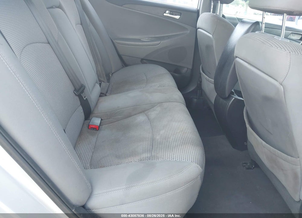 2014 HYUNDAI SONATA GLS VIN: 5NPEB4AC0EH884127