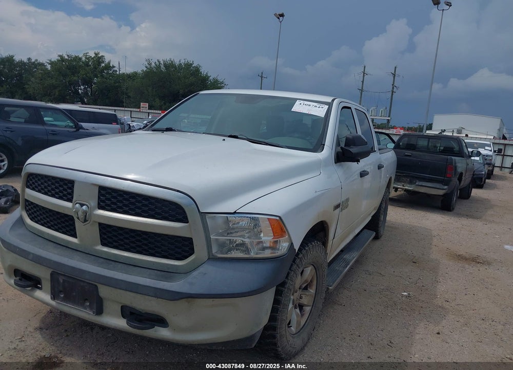 2015 RAM 1500 VIN: 1C6RR7SM5FS633541