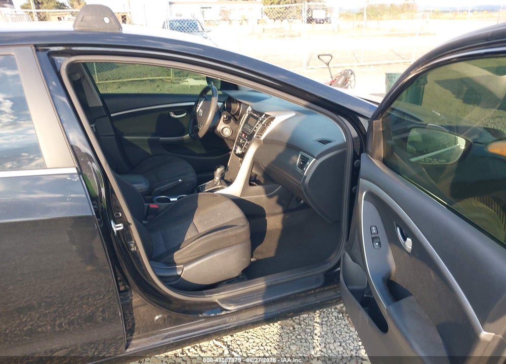 2013 HYUNDAI ELANTRA VIN: KMHD35LE6DU091184