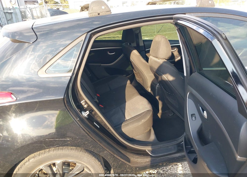 2013 HYUNDAI ELANTRA VIN: KMHD35LE6DU091184