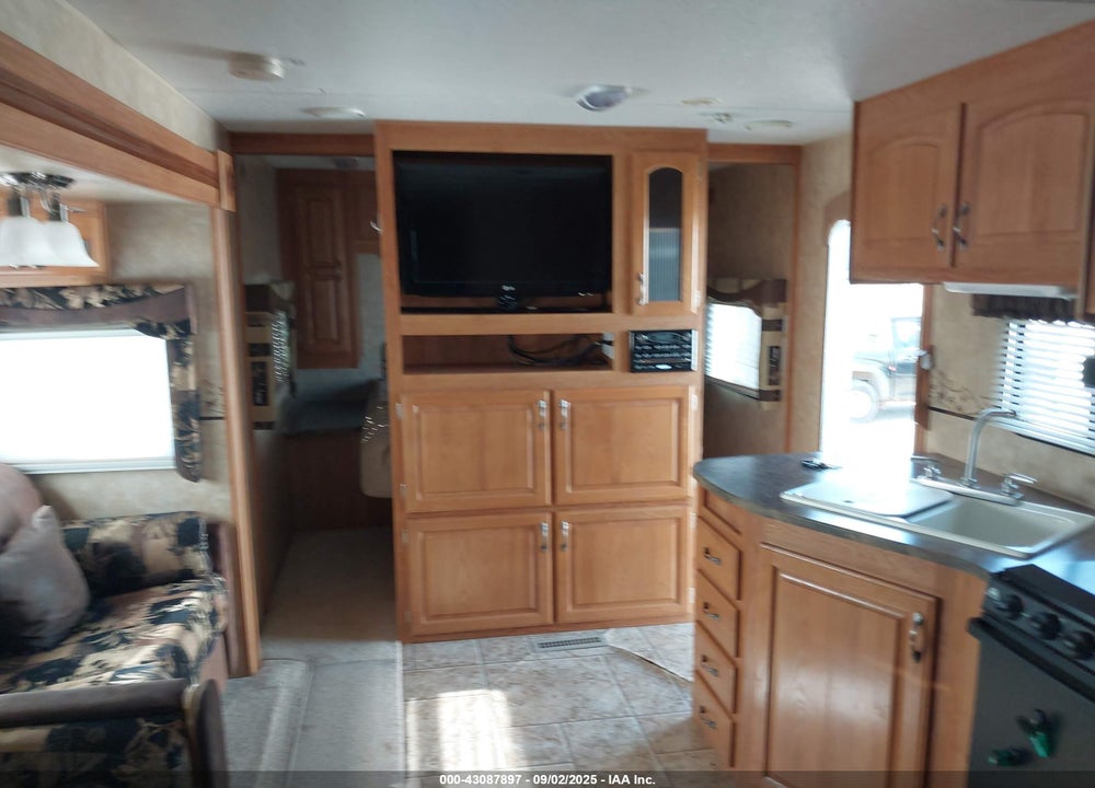 2010 JAYCO EAGLE 324BHDS TRAVEL TRAILER VIN: 1UJBJ0BS6A1CV0104