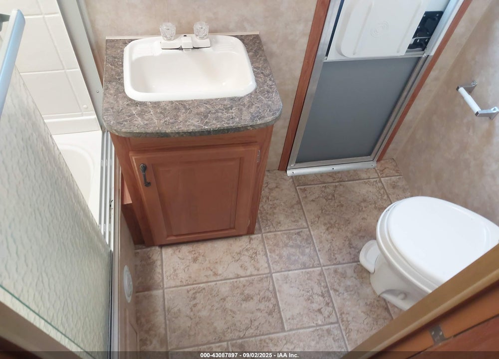 2010 JAYCO EAGLE 324BHDS TRAVEL TRAILER VIN: 1UJBJ0BS6A1CV0104