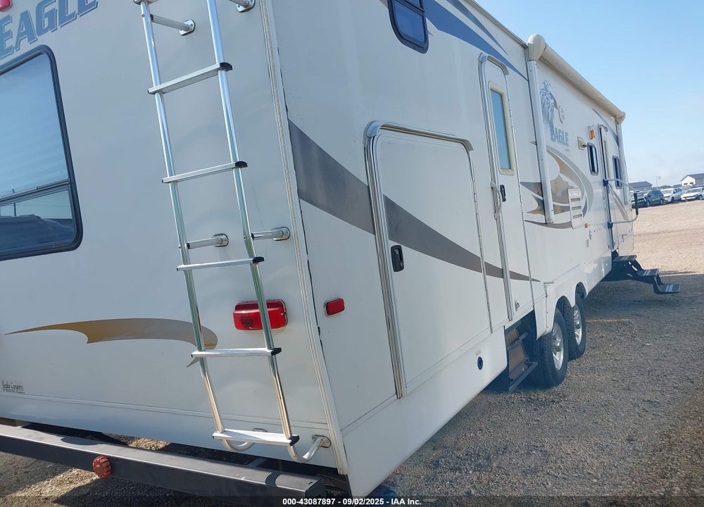 2010 JAYCO EAGLE 324BHDS TRAVEL TRAILER VIN: 1UJBJ0BS6A1CV0104