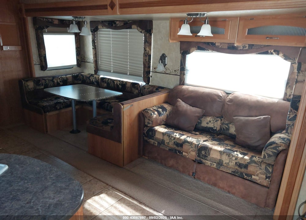2010 JAYCO EAGLE 324BHDS TRAVEL TRAILER VIN: 1UJBJ0BS6A1CV0104