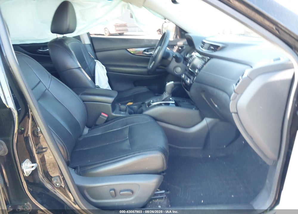 2019 NISSAN ROGUE VIN: 5N1AT2MV6KC825566