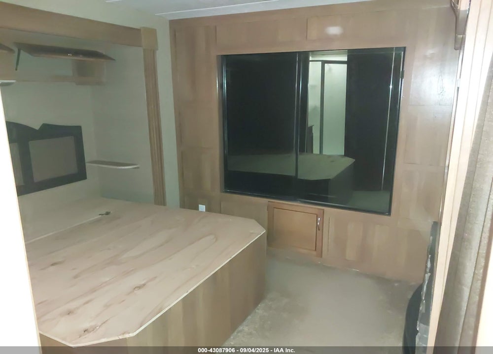 2015 COACHMEN CATALINA 333RETS VIN: 5ZT2CAYB3FT007087