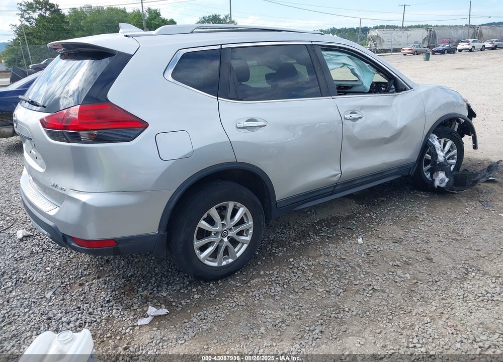 2017 NISSAN ROGUE VIN: 5N1AT2MV3HC881974