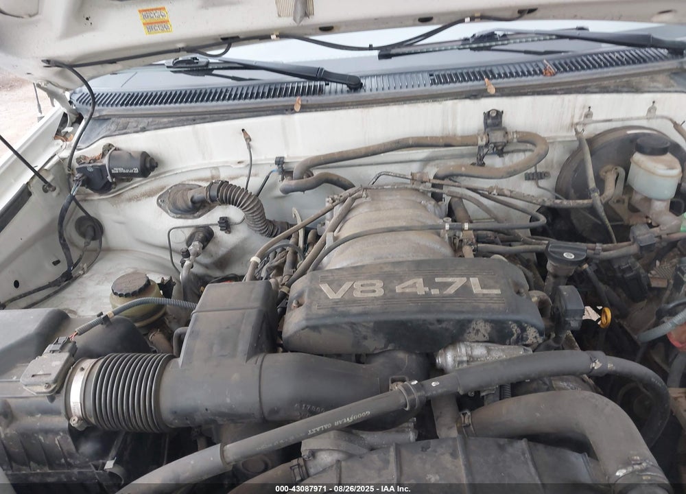 2000 TOYOTA TUNDRA SR5 V8 VIN: 5TBBT4415YS075160