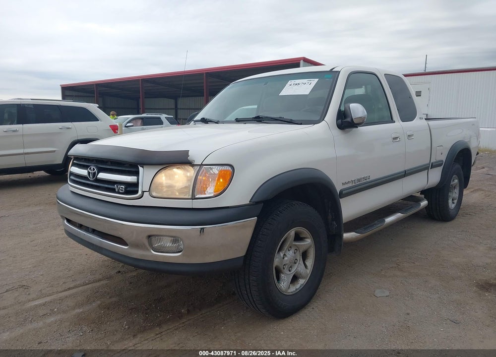 2000 TOYOTA TUNDRA SR5 V8 VIN: 5TBBT4415YS075160